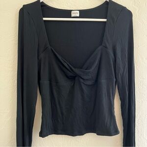 Aritiza Sunday Best Twist Front Black Top Large